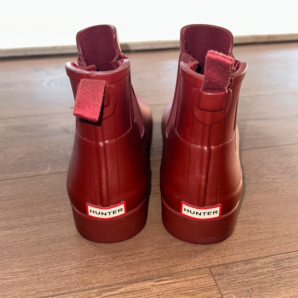 Hunter rain boots. Red. Rarely worn. Good condition